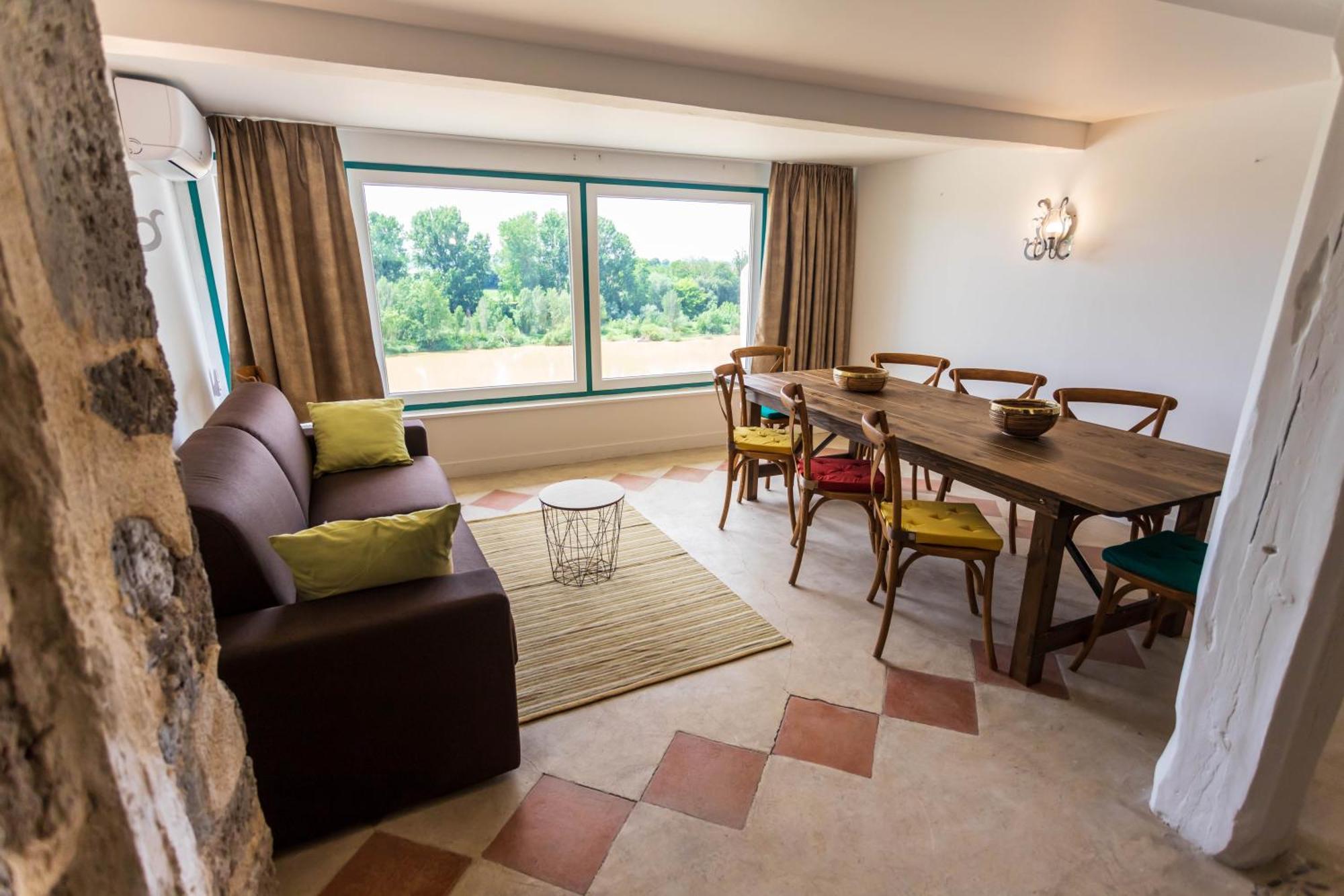 Cote Garonne Le Balcon Des Dames -Hotel Et Restaurant- Tonneins Fauillet Marmande - Vue Panoramique Bord De Garonne Chambres Climatisees Tonneins