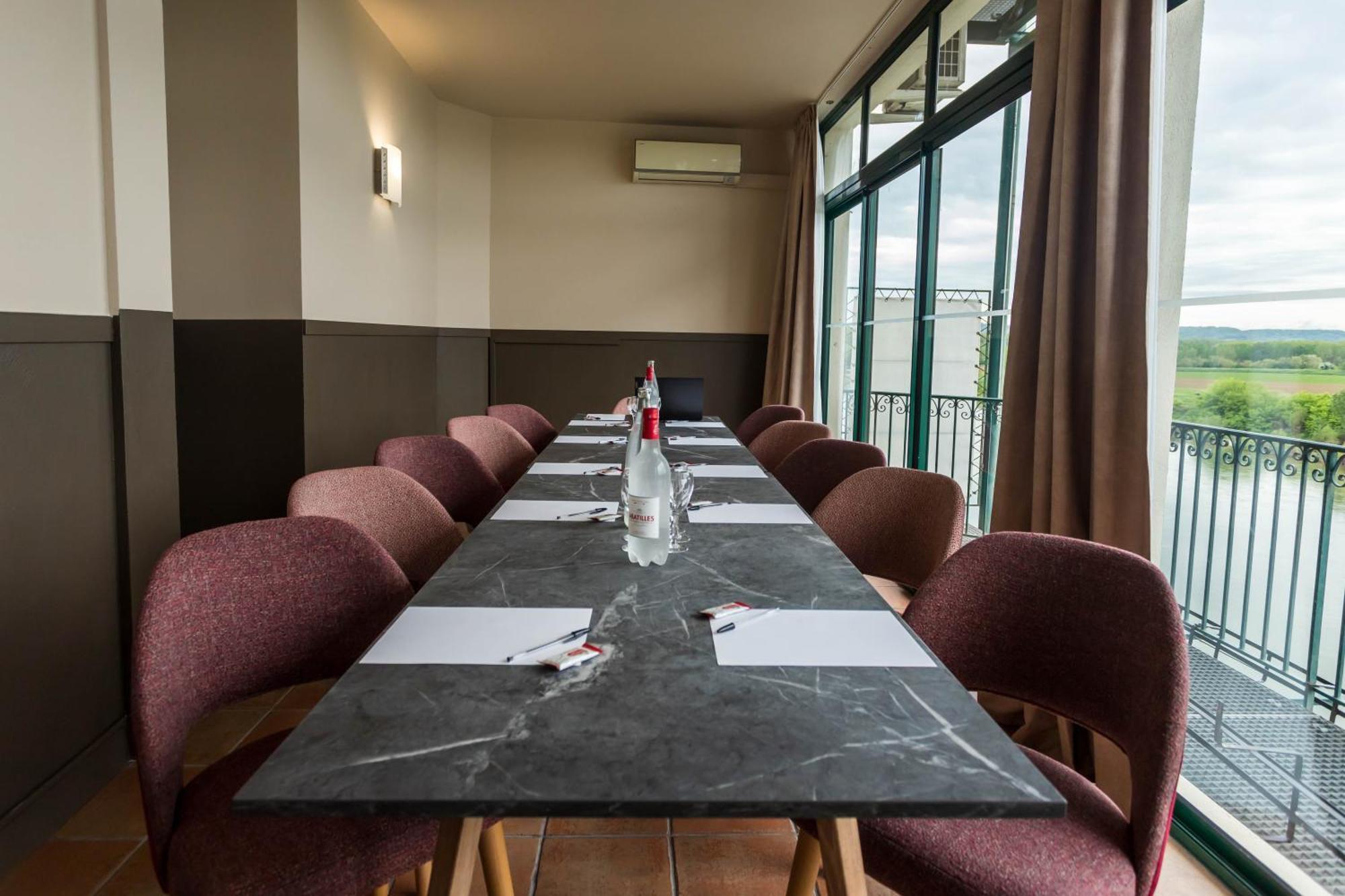 Hotel Restaurant Cote Garonne Le Balcon Des Dames - Fauillet Marmande - Vue Panoramique Bord De Garonne Climatisees 3*